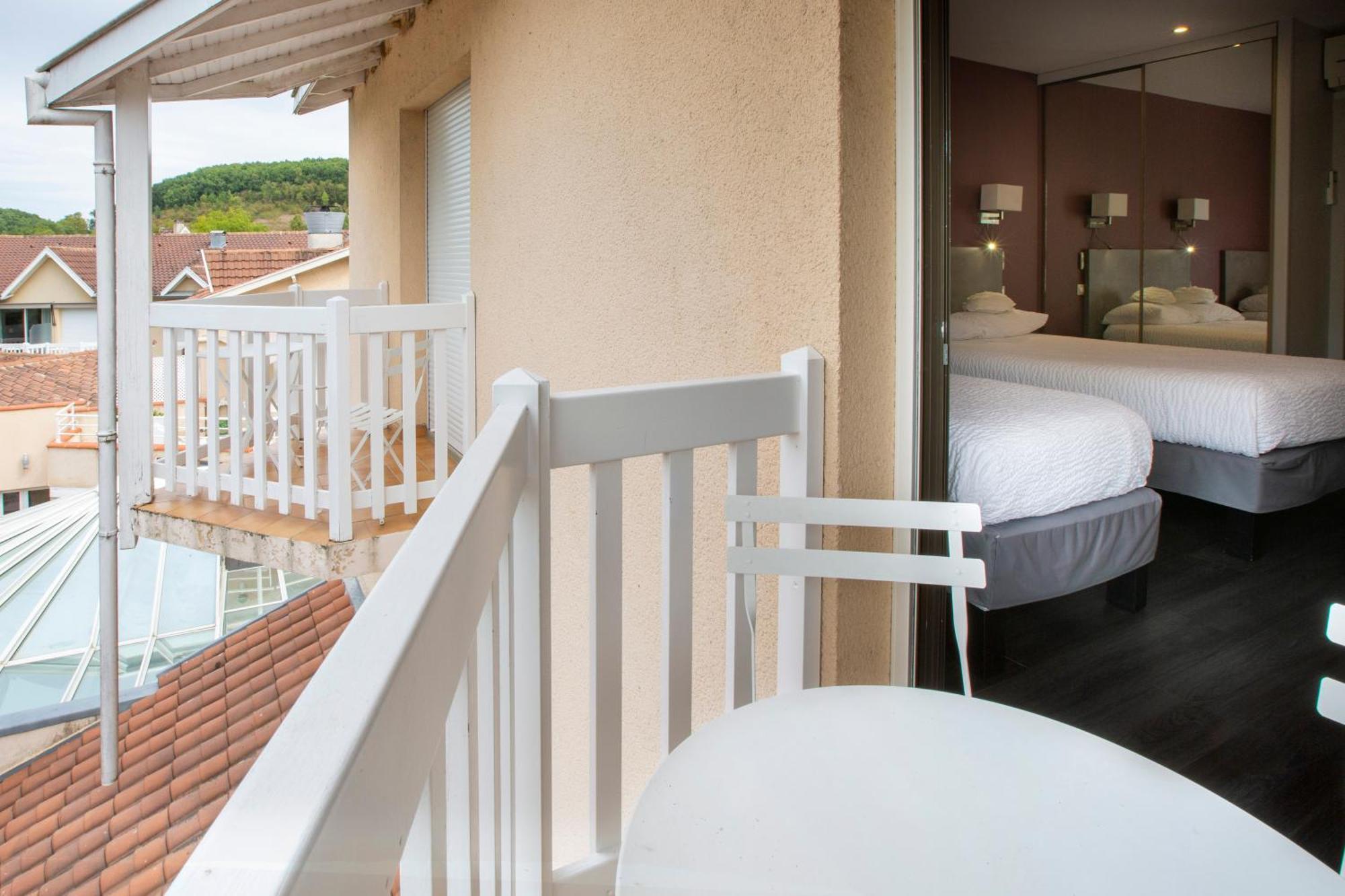 Logis Hotel - Restaurant - Spa - Le Relais De Farrou Villefranche-de-Rouergue Εξωτερικό φωτογραφία