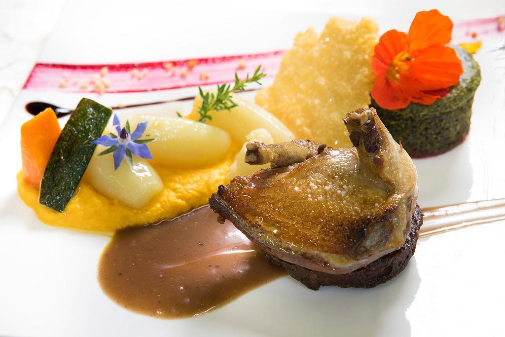 Logis Hotel - Restaurant - Spa - Le Relais De Farrou Villefranche-de-Rouergue Εξωτερικό φωτογραφία